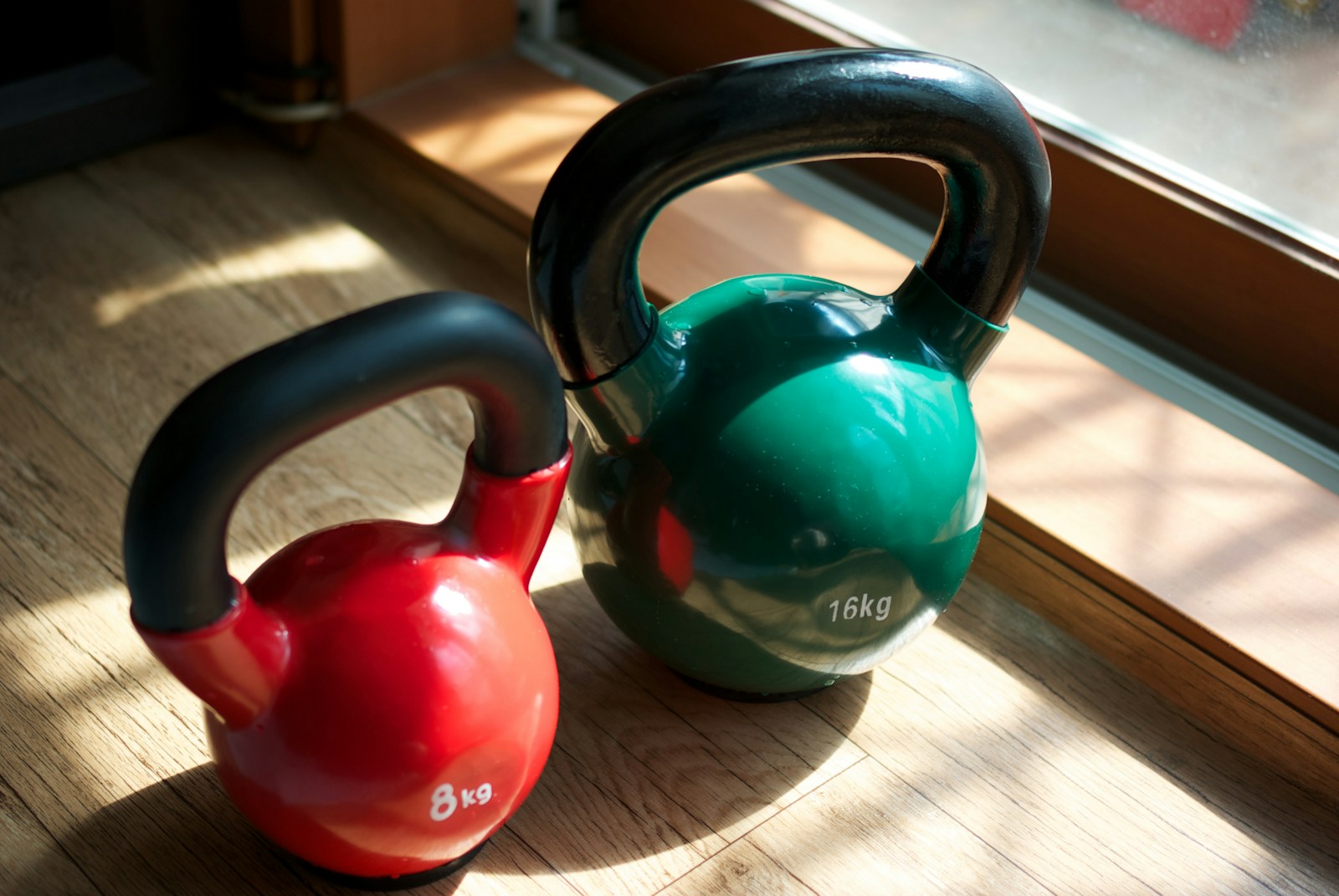 red and black kettle bell